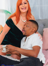 Redheaded mom surprised by black guy's big dick his dick doesn't fit in her mouth